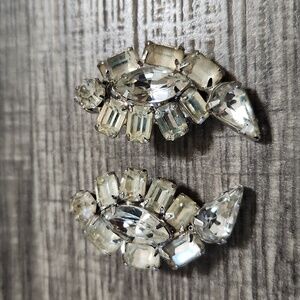 Vintage Kramer Silverstone with rhinestones clip on earrings